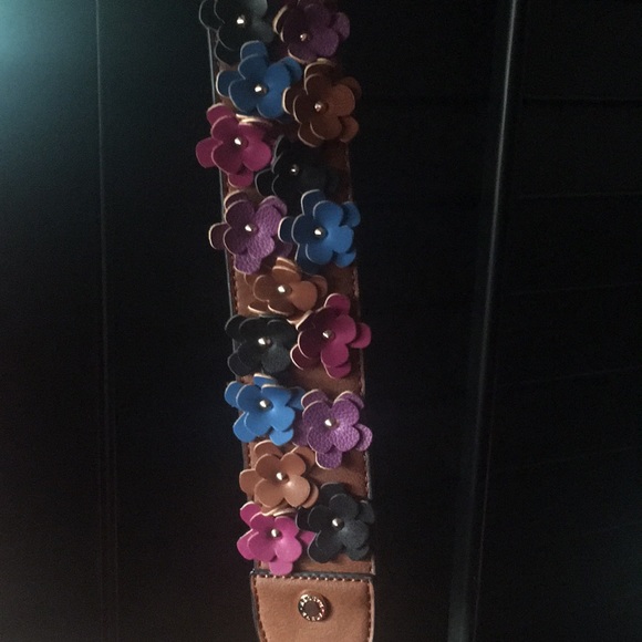 Handbag - Picture 2 of 5